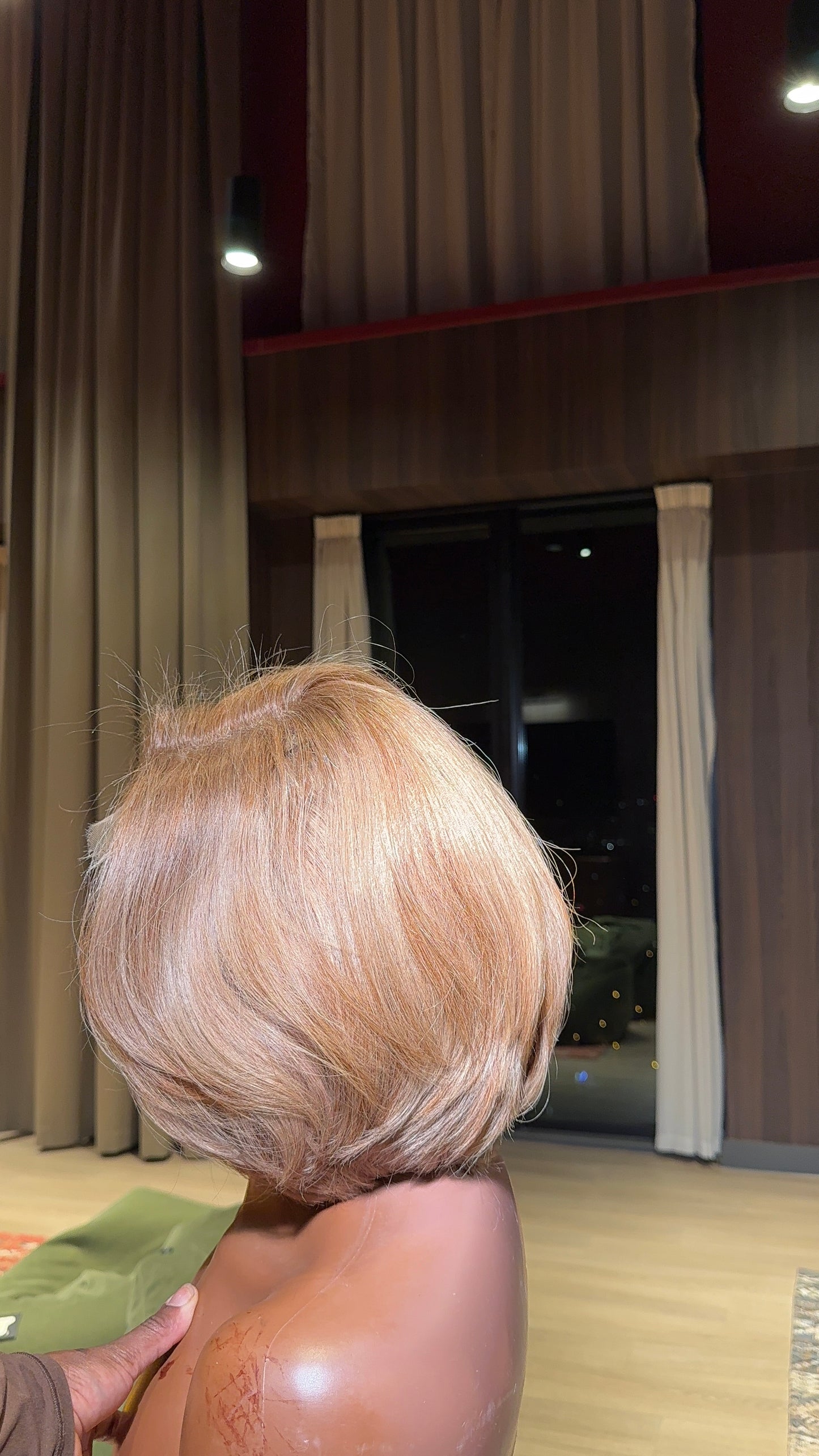 90's Bob Blonde